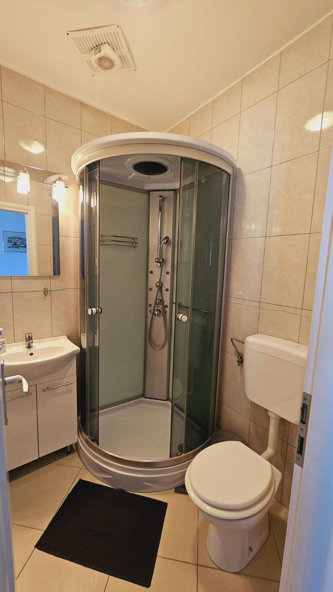 Apartment House Berry Примоштен Экстерьер фото