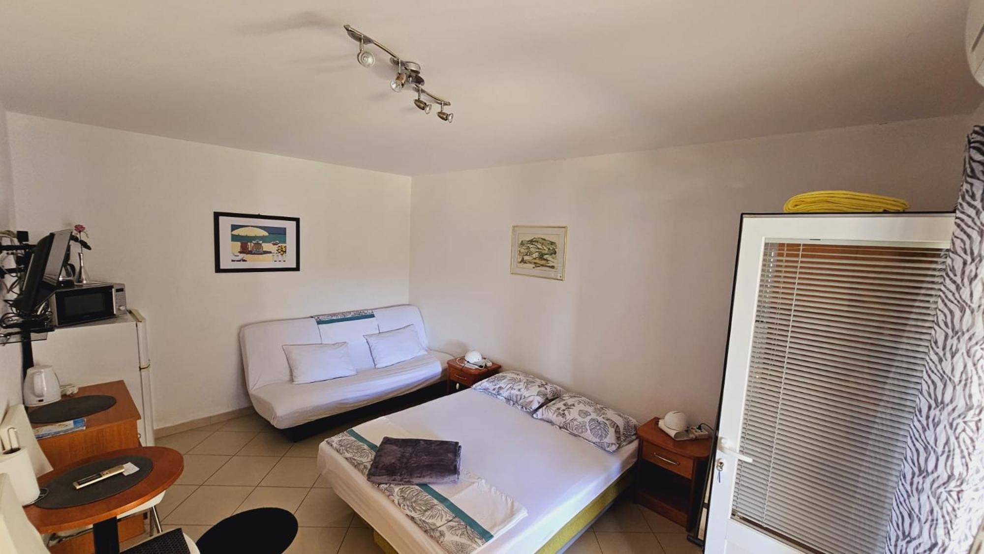 Apartment House Berry Примоштен Экстерьер фото