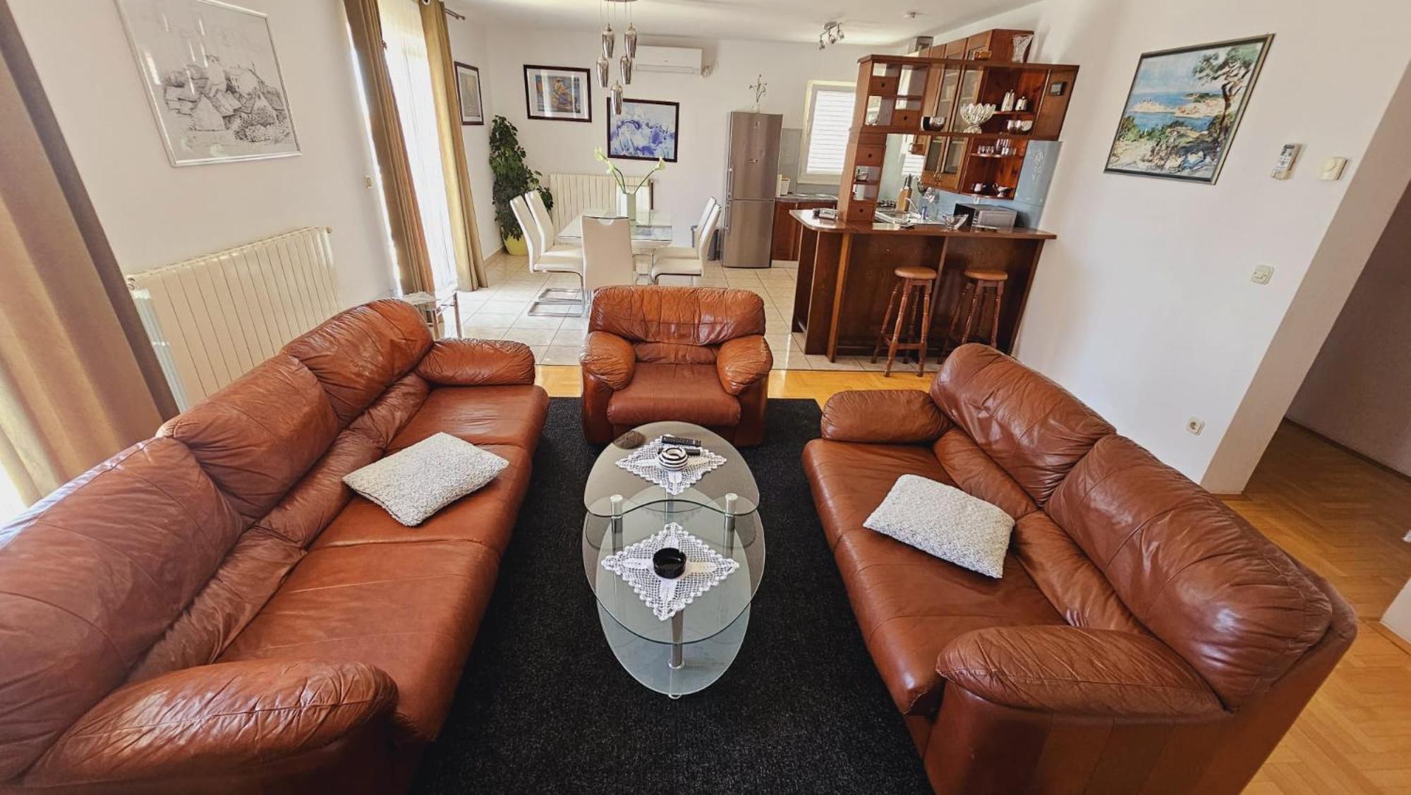 Apartment House Berry Примоштен Экстерьер фото