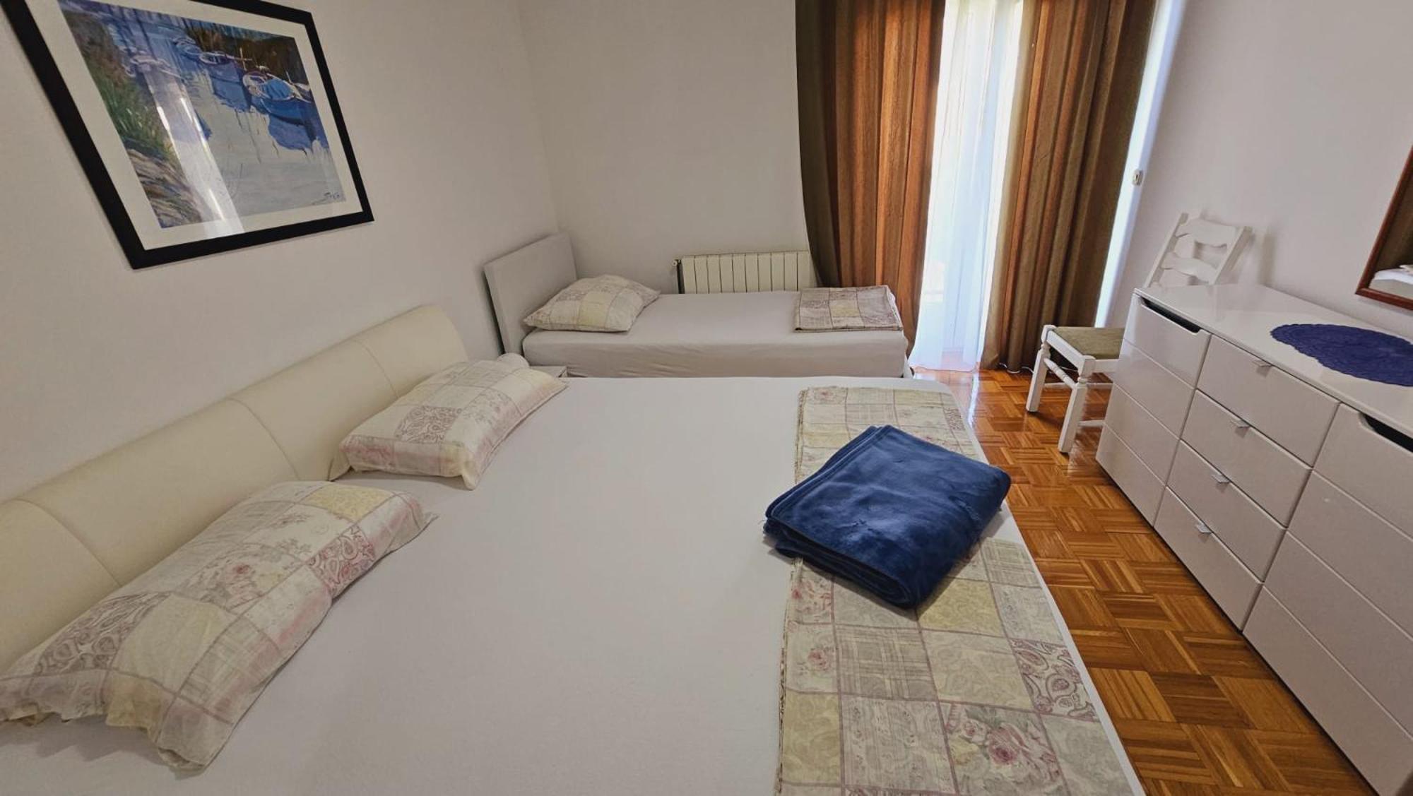 Apartment House Berry Примоштен Экстерьер фото
